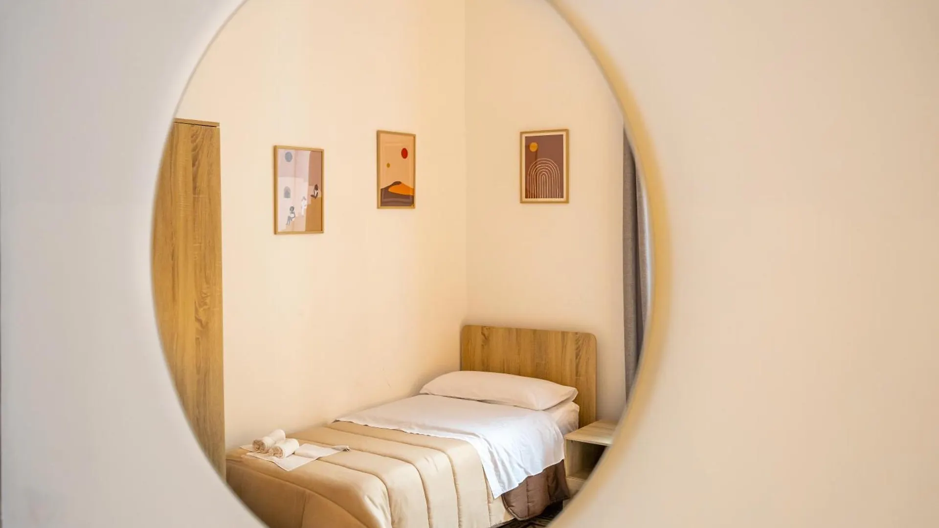 Apartament Centro Stazione Aeroporto Wi-Fi&Self Check-In Palermo
